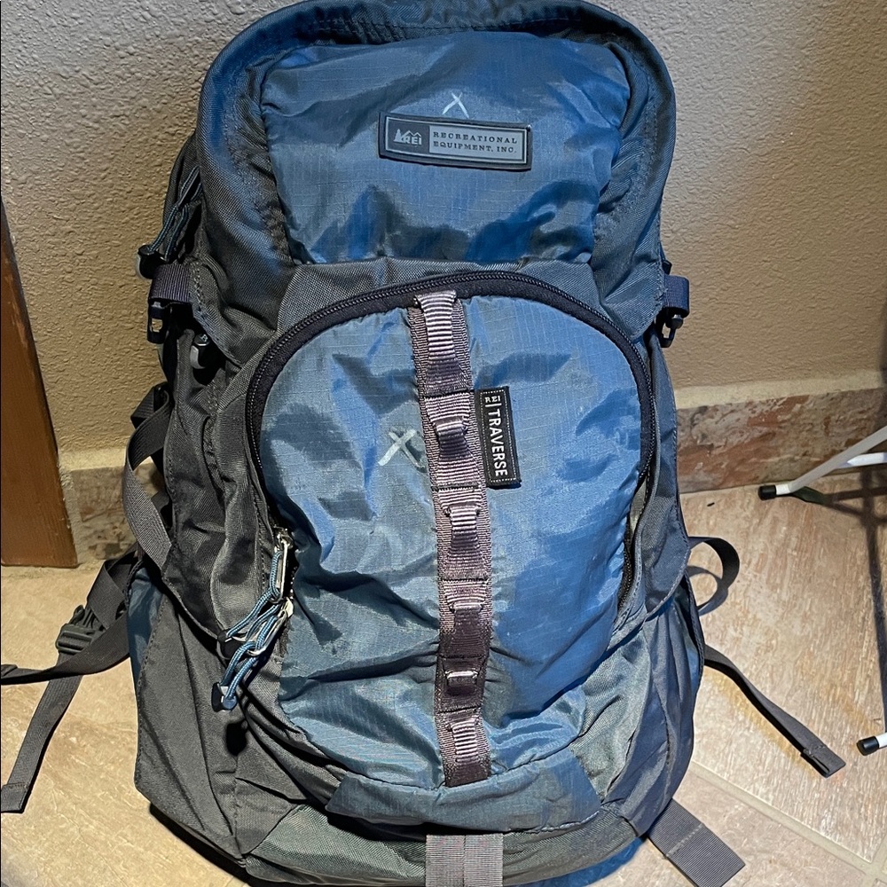 REI Traverse Backpack - Blue and Black Y2K Vintage